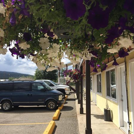 Westwood Motel 100 Mile House Exterior foto